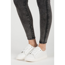 Genombrutna sneakers vit 1