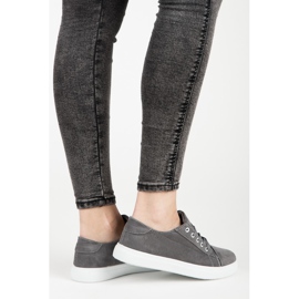 Genombrutna sneakers grå 2