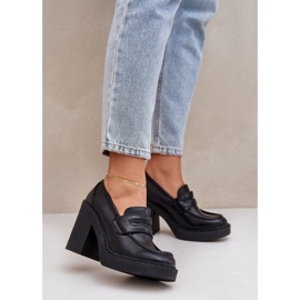 Pumpar på en massiv pelare med ekoläder svart 2