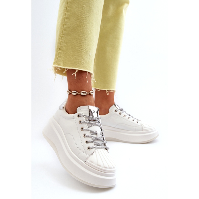 Kvinnors sportläder sneakers på Goe NN2N4033 Vit plattform 1
