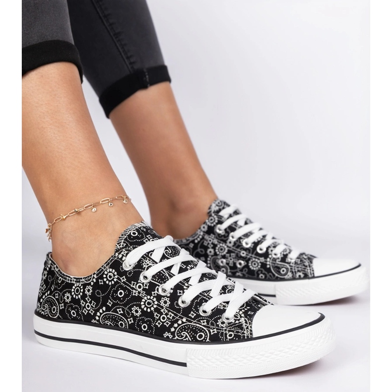 Svart kvinnors material sneakers i aztekisk stil 2