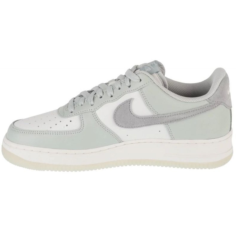 Nike Air Force 1 07 LV8 FJ4170-003 Skor vit 1