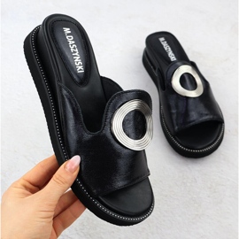 Kvinnors flip flops på låga kilar Black M. Daszyński svart 1