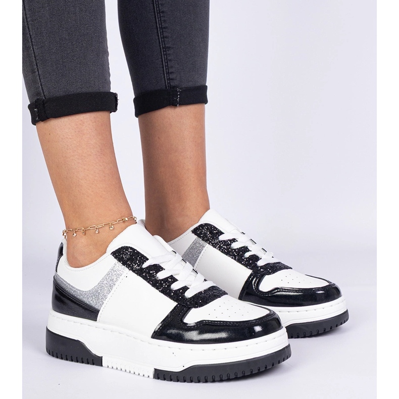 Svarta damsneakers med tjock sula 2