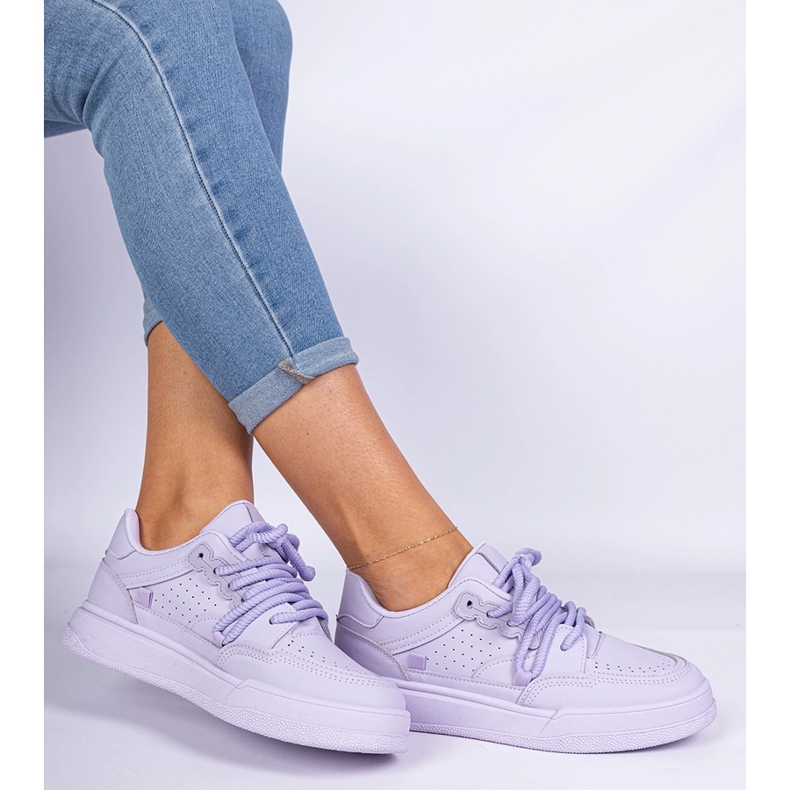 Violet kvinnors sportsneakers från Eco -Leather purpur 1