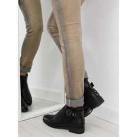 Svarta Chelsea-stövlar med svarta nitar C532 svart 1