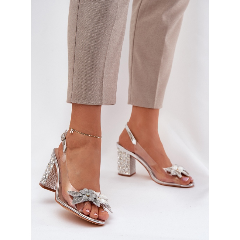 S.Barski Transparenta sandaler med blommor på den dekorerade hälen D&amp;A MR38-331 Silver 2