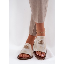 Elegant läderkvinnors flip flops med en zazoo 3008 zloty, torkad gyllene 3