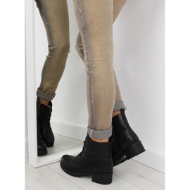 Svarta snörstövlar HQ891 svarta 2