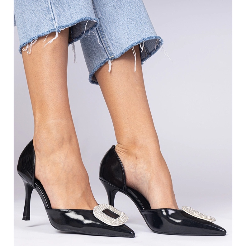 Svarta höga klackar dekorerade med zirkoner 1