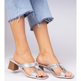 Silver eleganta flip flops på blocket 2