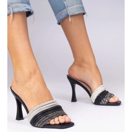 Svarta eleganta klackar dekorerade med zirkoner 2