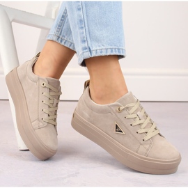 Damskor i beige lädermocka på plattformen Filippo DP3533 1