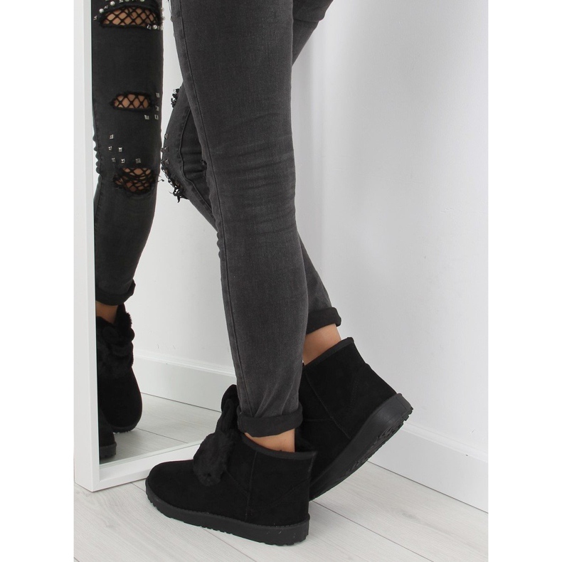 Svart emusy med öron B198 svart 2