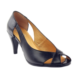 PEES Svarta Läderpumpar 1