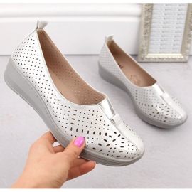 Genombrutna silver slip-on skor för kvinnor Jezzi RMR1840-13 silver- 1