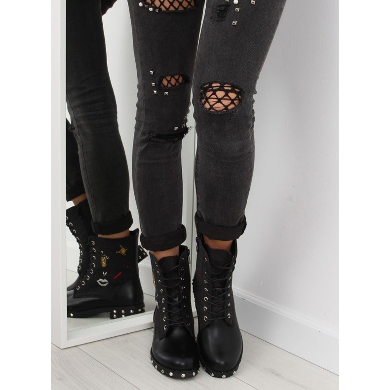 Svarta stövlar med ovandel i filt 1