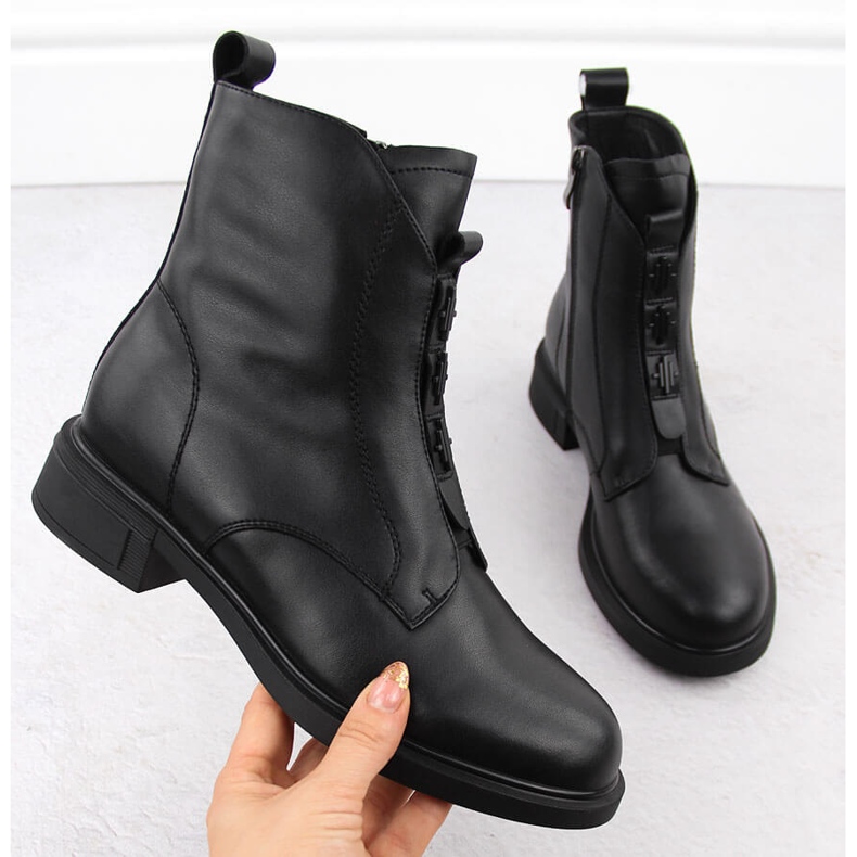 Svarta läderstövlar för kvinnor D&amp;A S.Barski Premium Collection CR42-080 1