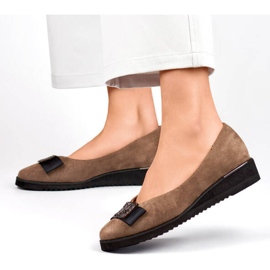 Kilskor i mocka för kvinnor med taupe dekoration GD-FL766T beige 2