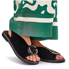 Platta sandaler med svart dekoration 10