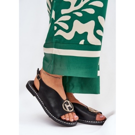 Platta eleganta sandaler med svart dekoration 2