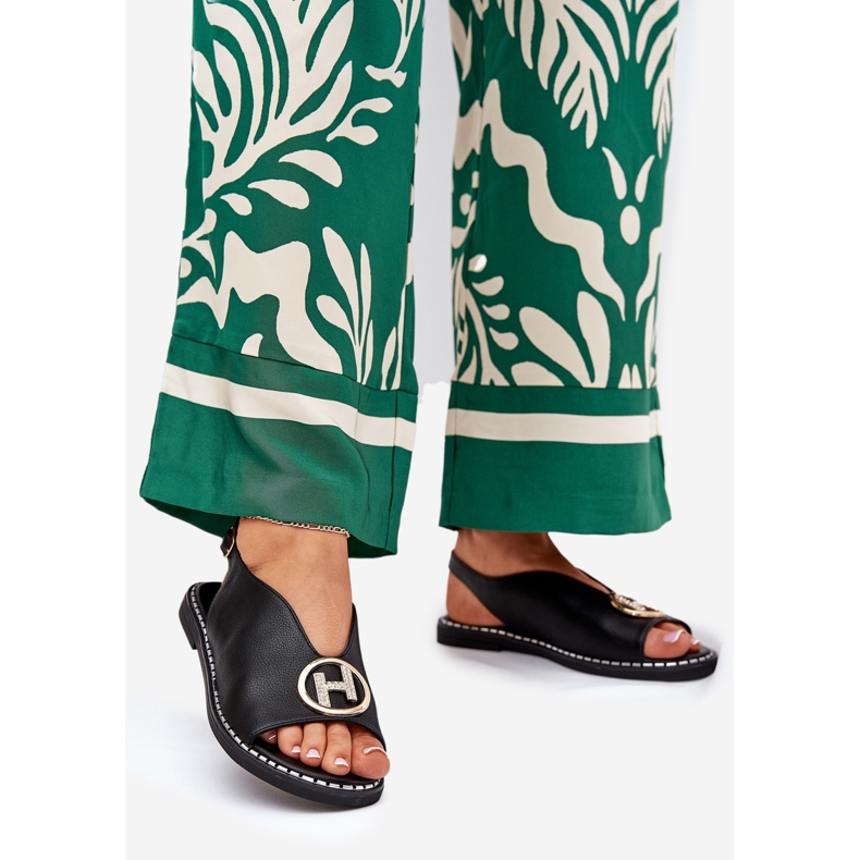 Platta eleganta sandaler med svart dekoration 1