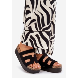 Tofflor på en massiv plattform svart 1