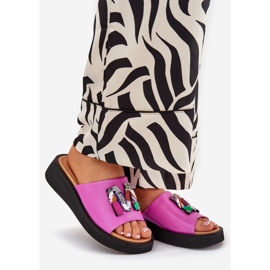 Vinceza Kvinnors läderflip flops med en prydnad av fuchsia rosa 1