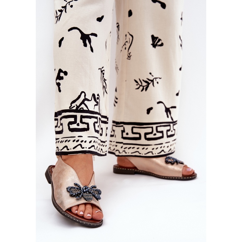 Jezzi Glänsande kvinnasandaler med dekoration plattrosa guld 2