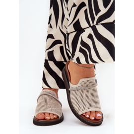 Jezzi Kvinnokilar med en dekorativ beige rem 2