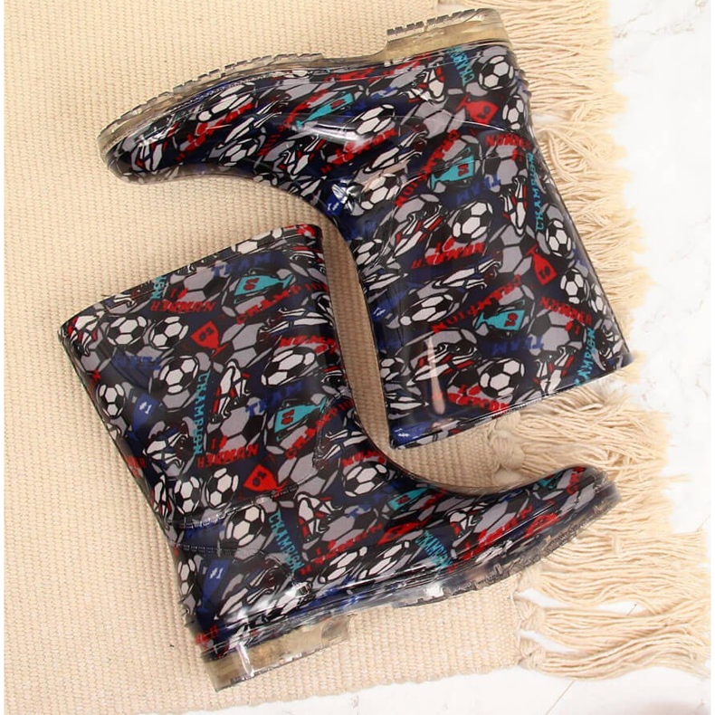 T.Sokolski Pojkgaloscher av T. Sokolski svart 2