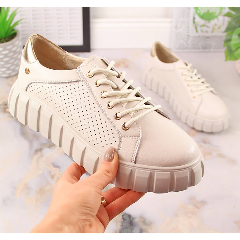 Sportskor för damer i beige läder Filippo DP4535 2