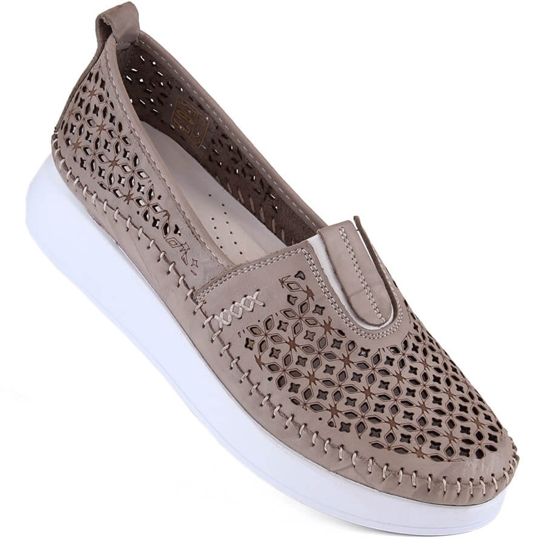 Genombrutna slip-on skor i läder, beige T.Sokolski 0712 1