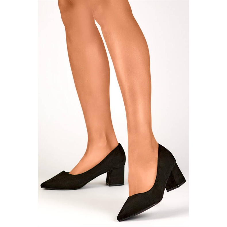 Dampumps med spetsig tå, lågklackat, svart mocka KJ-10B 2
