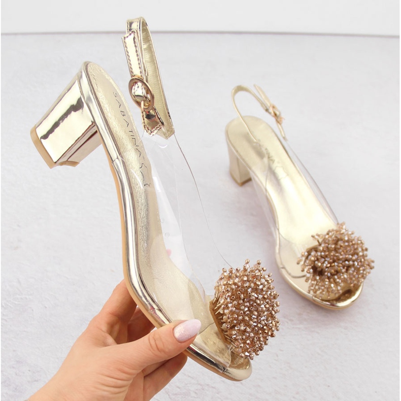 Sabatina Genomskinliga högklackade sandaler för kvinnor med guldpärlor gyllene 1