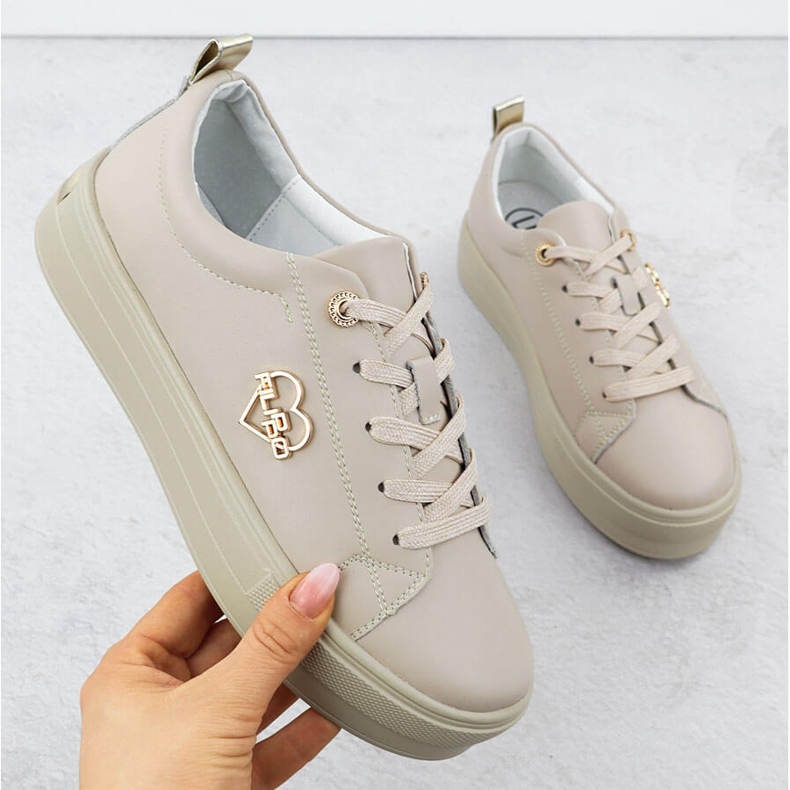 Kvinnors läderskor på plattformen Beige Filippo 3533 1