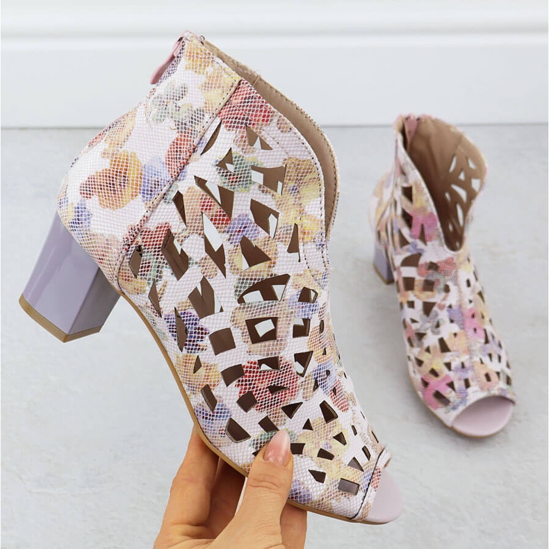 Women's Openwork Open Toe Boots With Flowers M. Daszyński MR1954-15 rosa 1