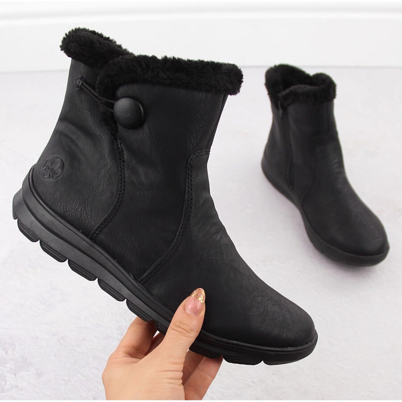 Vinterkängor för kvinnor med päls, svart Rieker Z0080-00 1