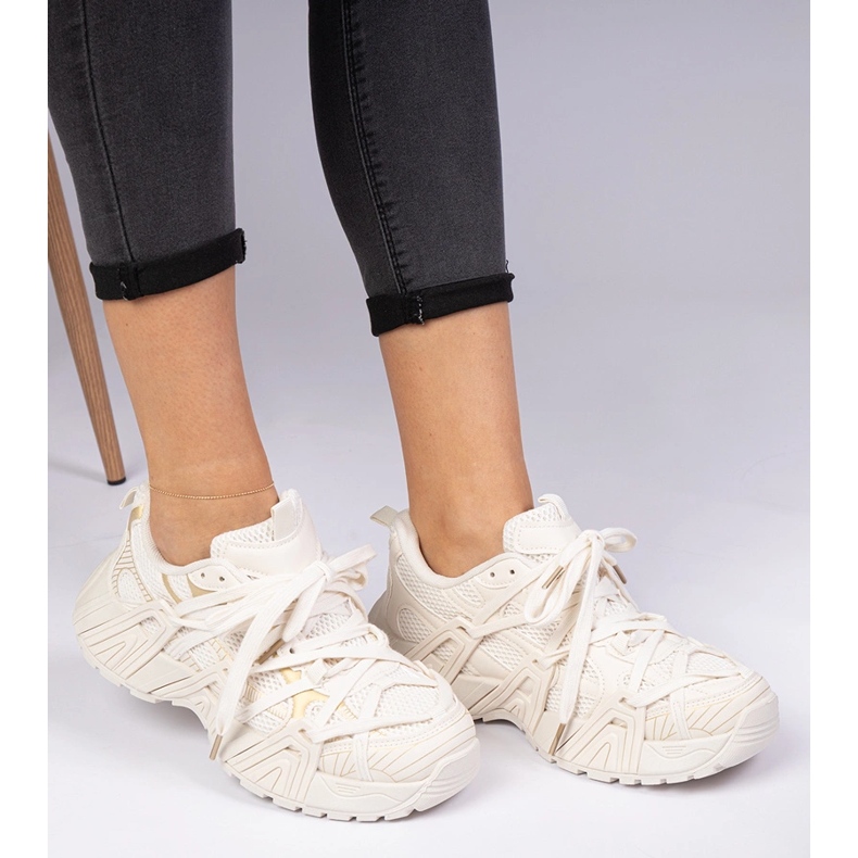 Beige sneakers med massiv sula 1