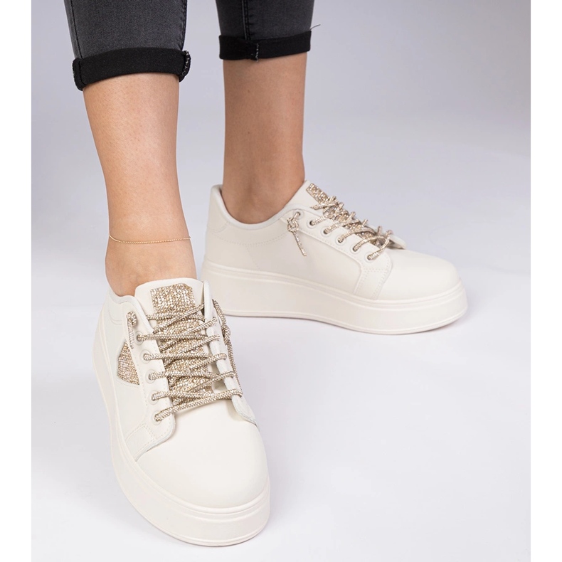 Beige sneakers sneakers med gyllene zirkoner 2