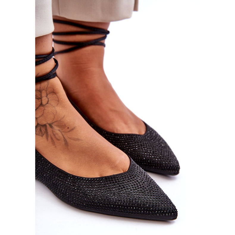 Kvinnors ballerinor dekorerade med svarta strassar 3