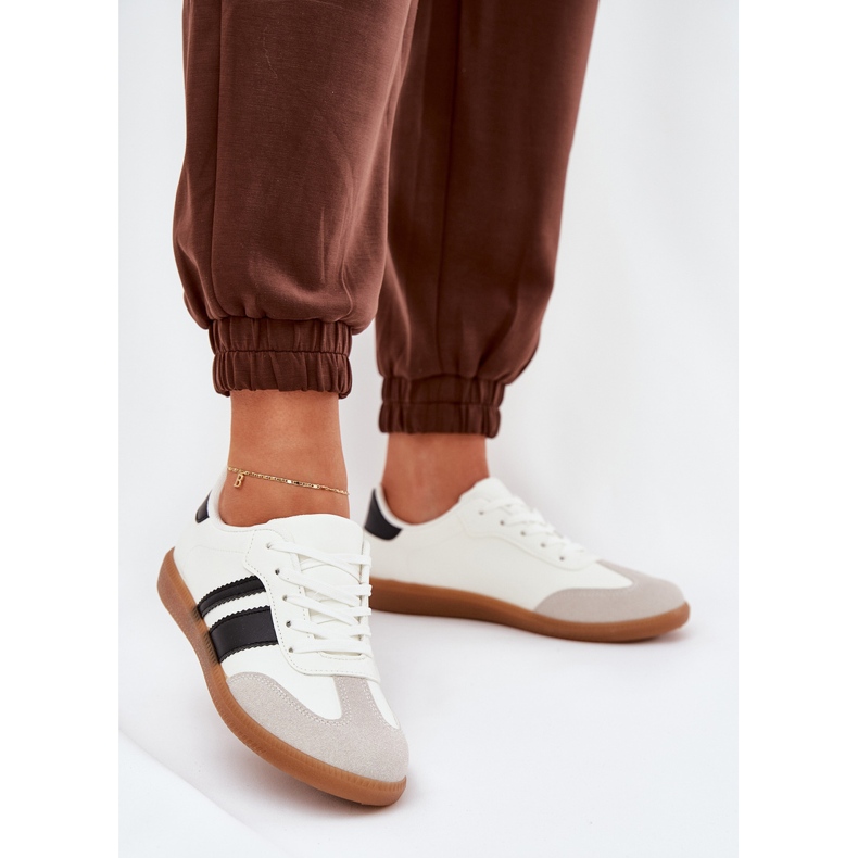 Låga kvinnors sneakers med ekolädervitt 2