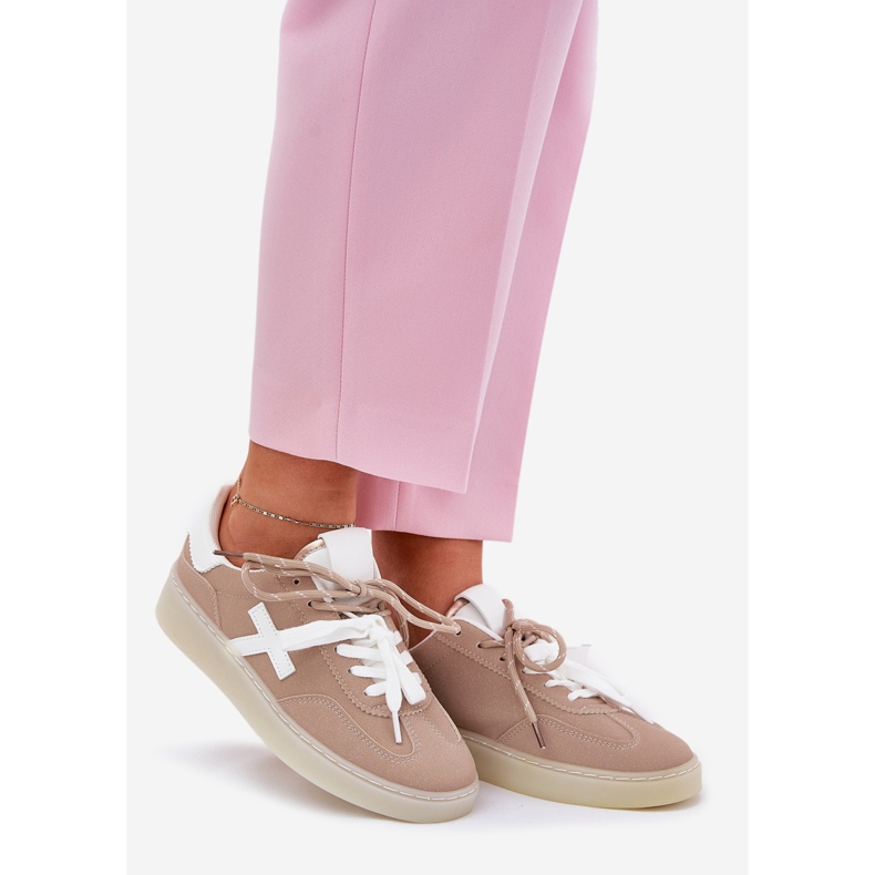 Låga kvinnors sportskor beige 1