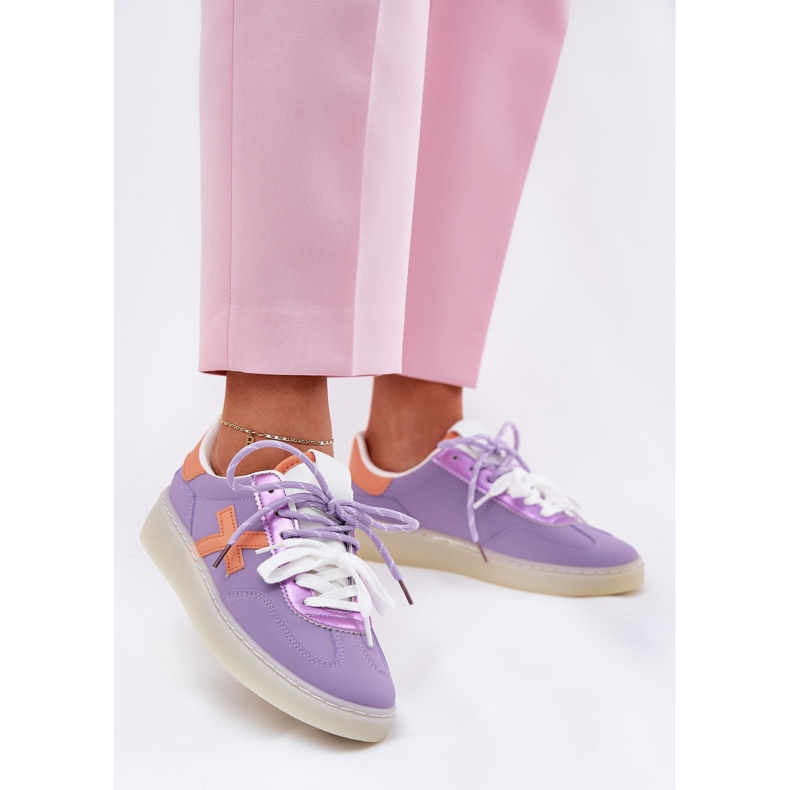 Låga kvinnors violetta sportskor 2