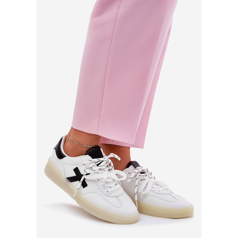 Låga kvinnors sportskor vita 1