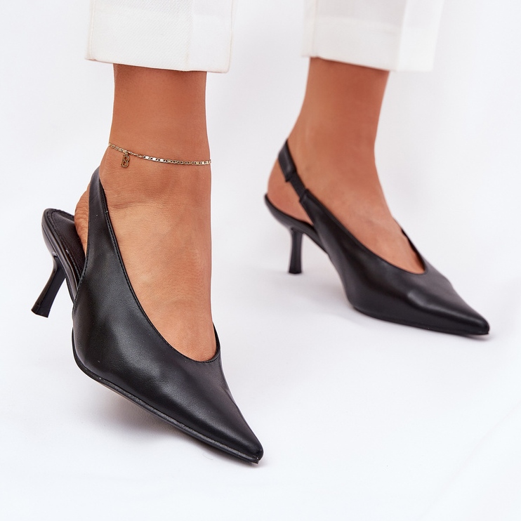 Höga klackar med en utomhus ekoläderklack svart 2