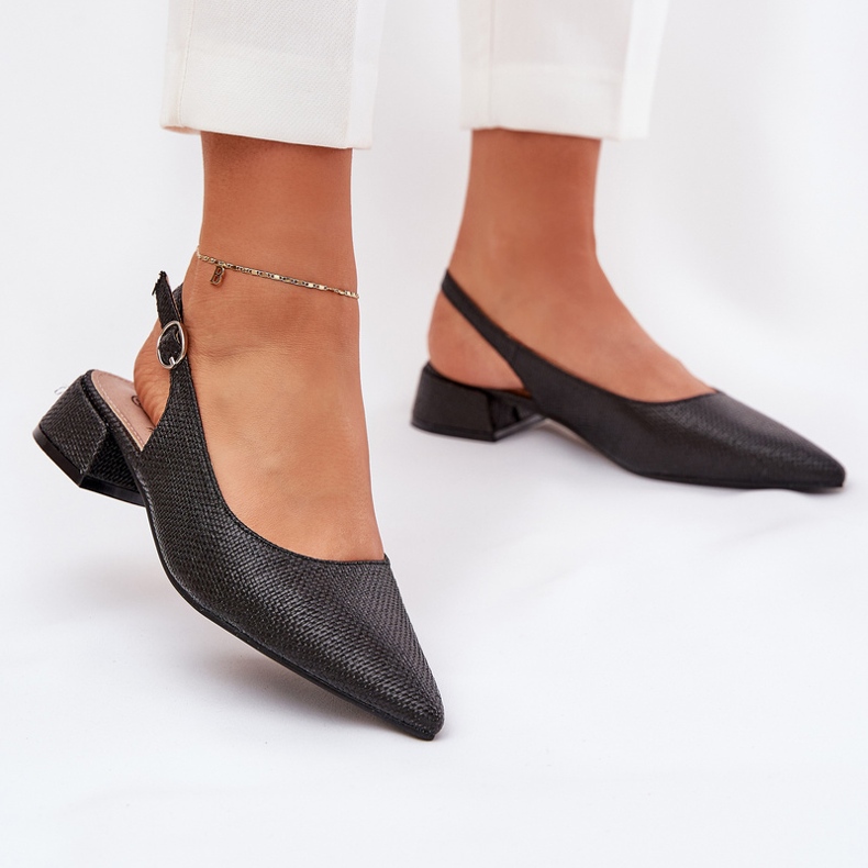 Kvinnors flätade sandaler med en delikat häl svart 2