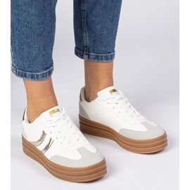 Vita sneakers kvinnors sneakers med ett gyllene tillägg 3