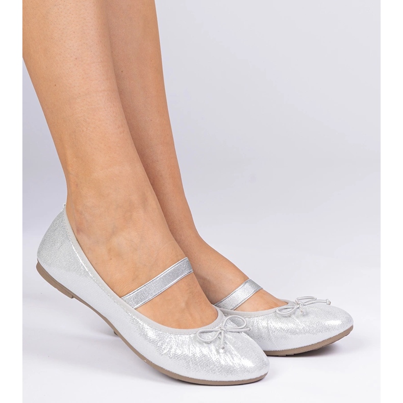 Silver kvinnors ballerinas med en båge på ett elastiskt band silver- 1