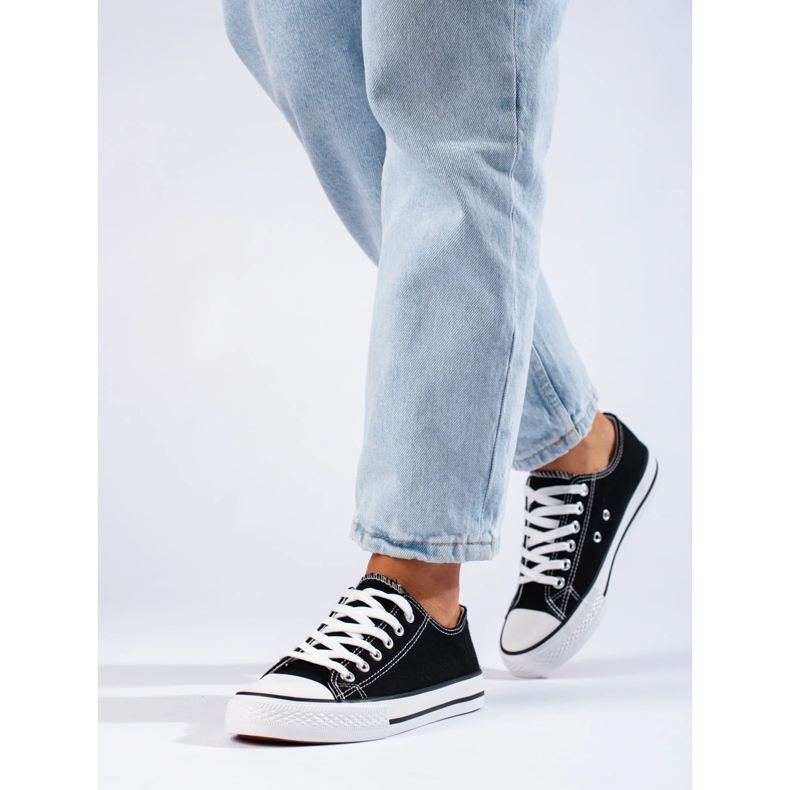 BM Svarta sneakers 1